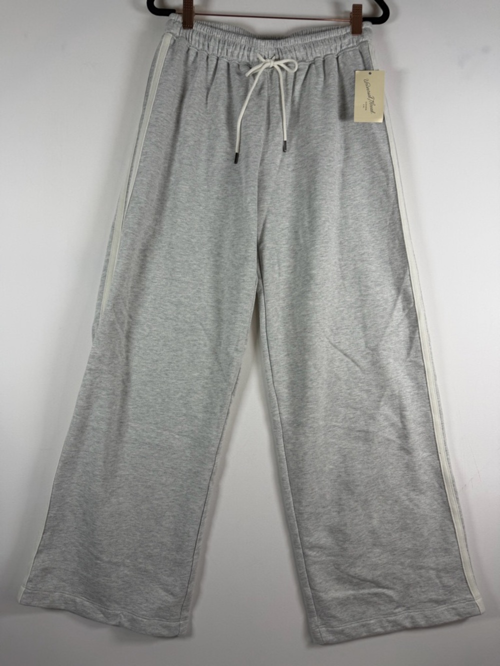Universal Thread™ Women's Mid-Rise Straight Leg Track Sweatpants - Gray - S - Picture 5 of 11